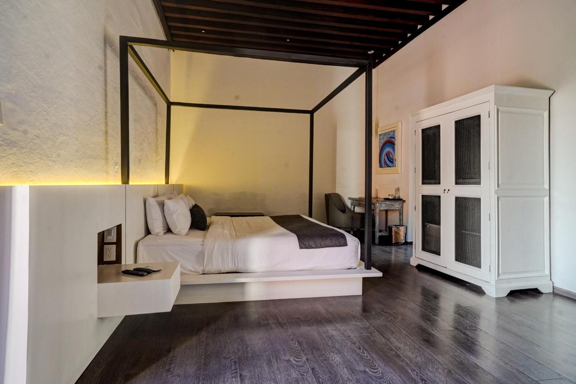 El Meson De Santa Rosa Hotel 4*